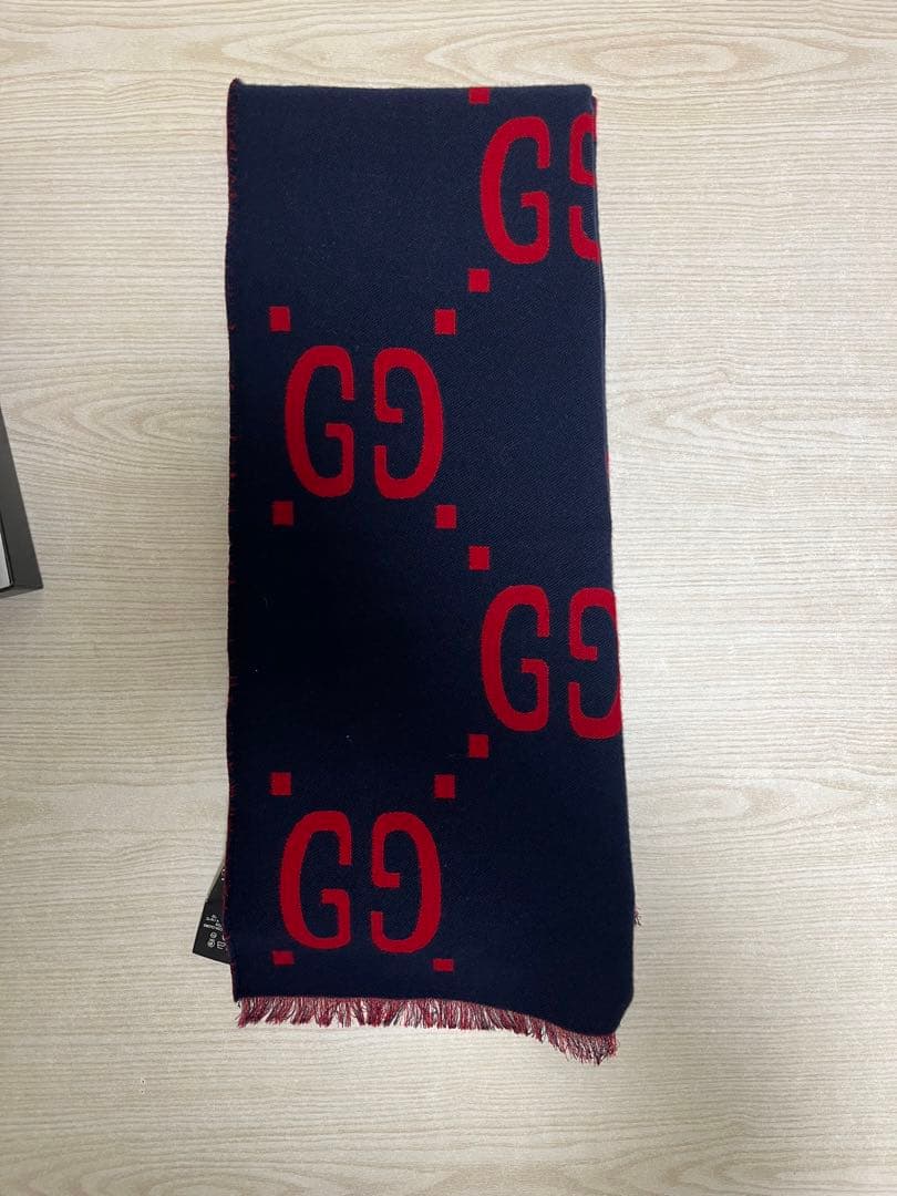 GUCCI マフラー　GG柄
