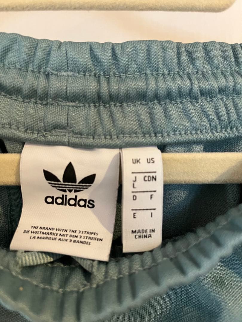 adidas originalsべッケンバウアー 上下　くすみグリーン L