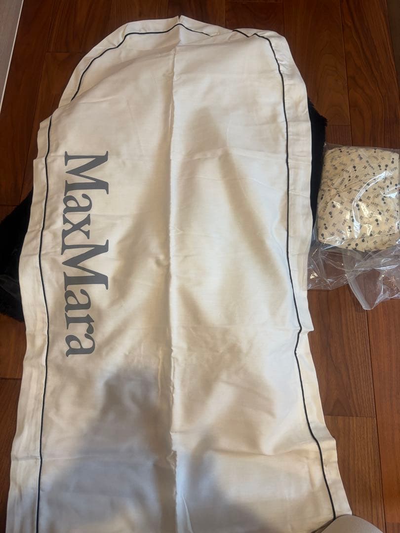 Max Mara 黒 テディベア　ショートコート