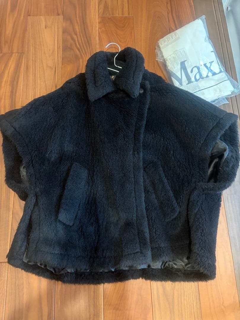 Max Mara 黒 テディベア　ショートコート