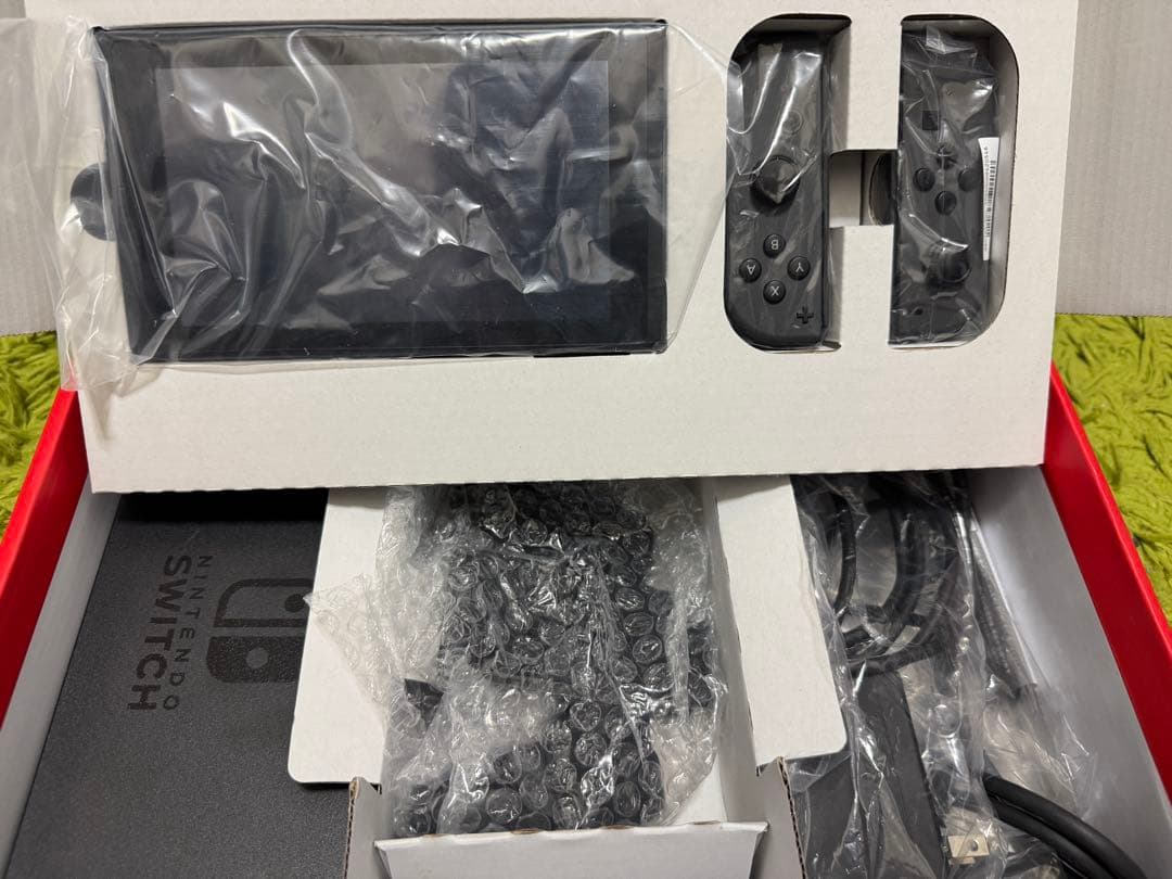 Nintendo Switch本体　64g SDカード付き