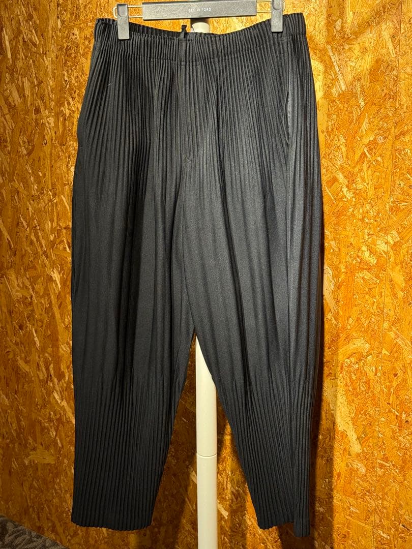 オムプリッセイッセイミヤケ　BASICS