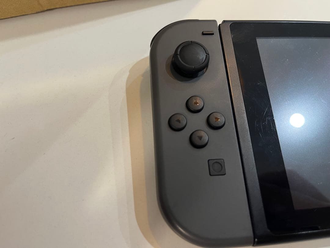 【動作確認済み】【美品】Nintendo Switch 本体 とその他付属品