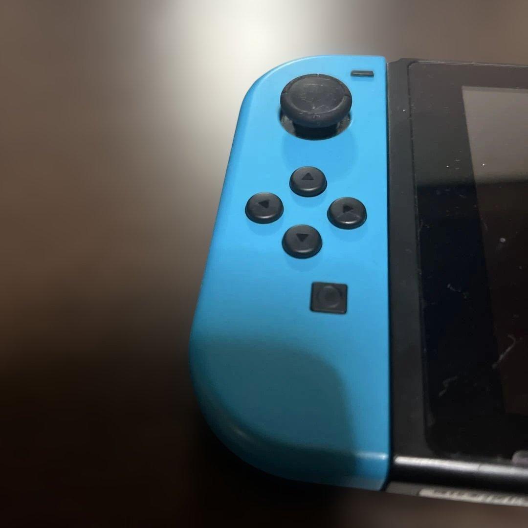 Nintendo Switch 本体 青/赤　本体のみです。