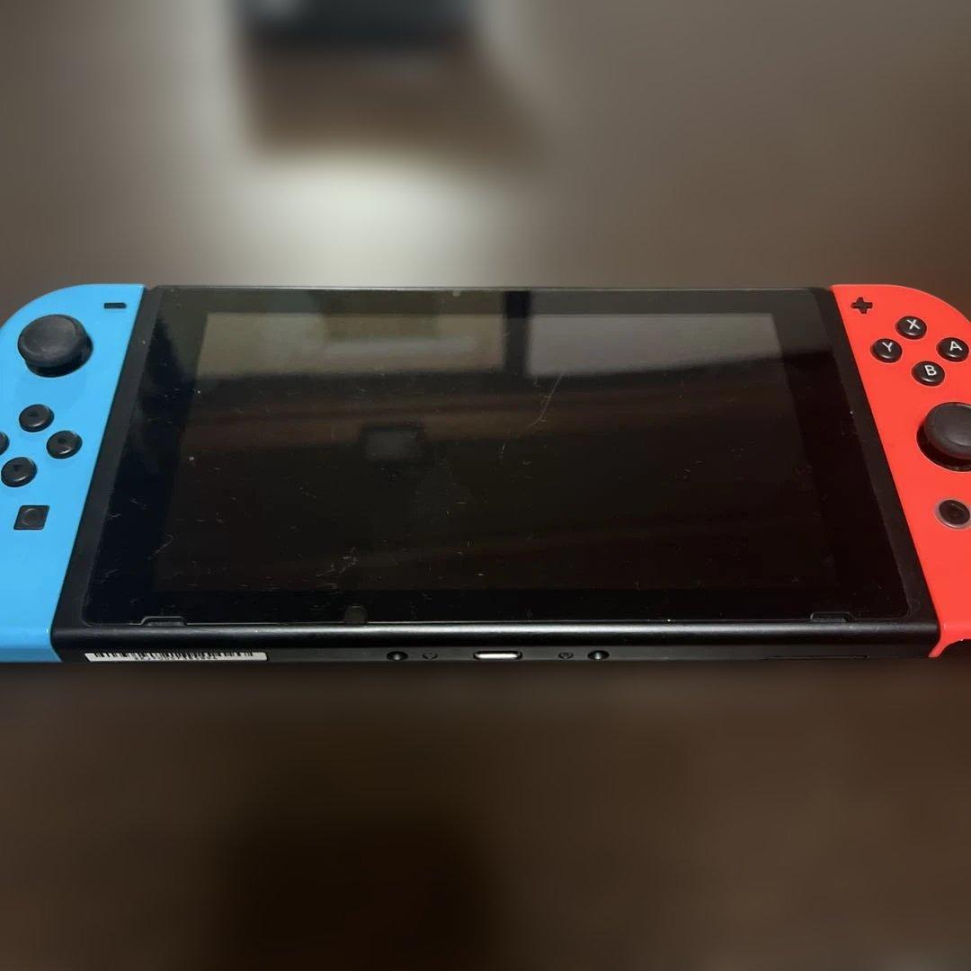 Nintendo Switch 本体 青/赤　本体のみです。