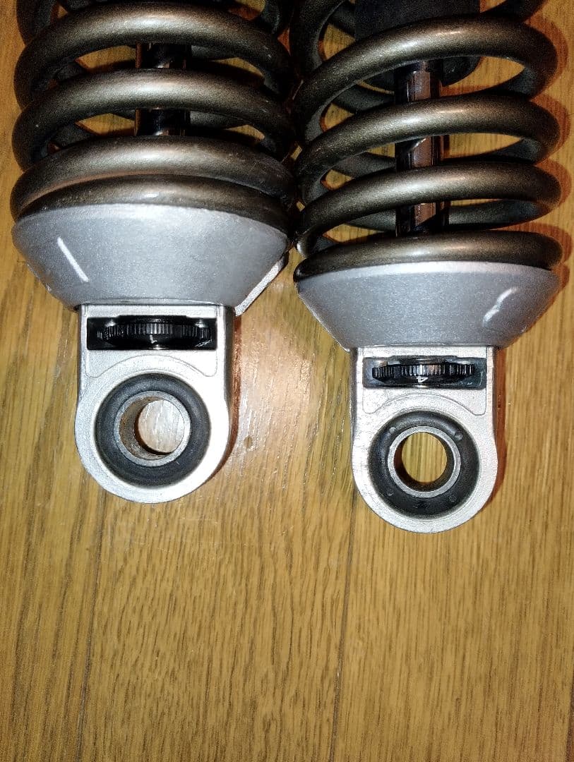 ゆう、ＫＹＢ TGS350B リアショック Z2 Z1 sr tw CB