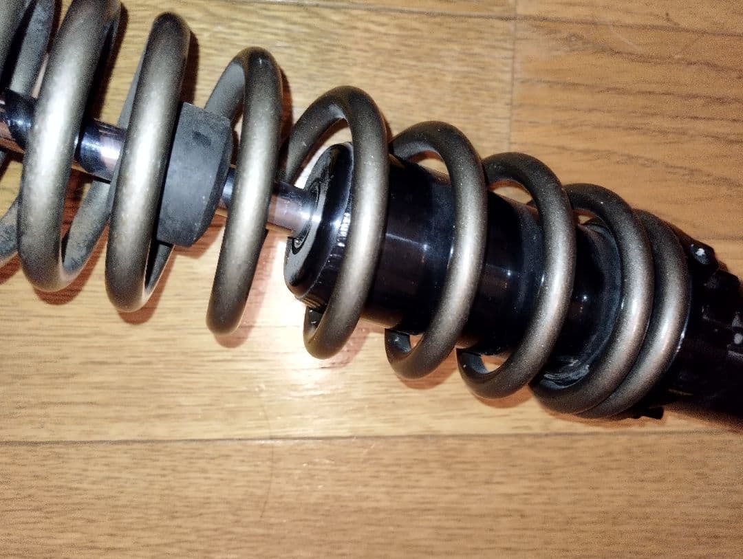 ゆう、ＫＹＢ TGS350B リアショック Z2 Z1 sr tw CB