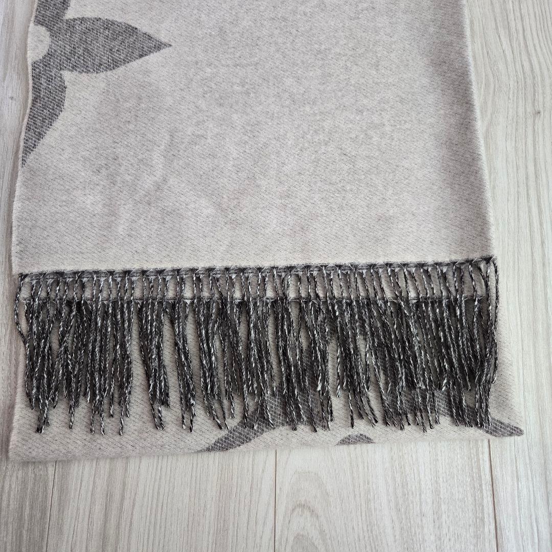 新品同様✨ルイ・ヴィトン マフラー モノグラム ジャイアント カシミア 現行品