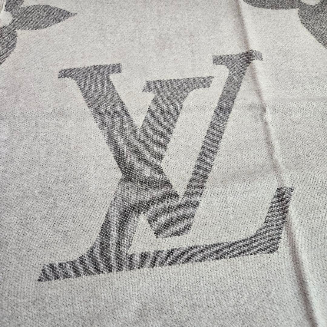 新品同様✨ルイ・ヴィトン マフラー モノグラム ジャイアント カシミア 現行品