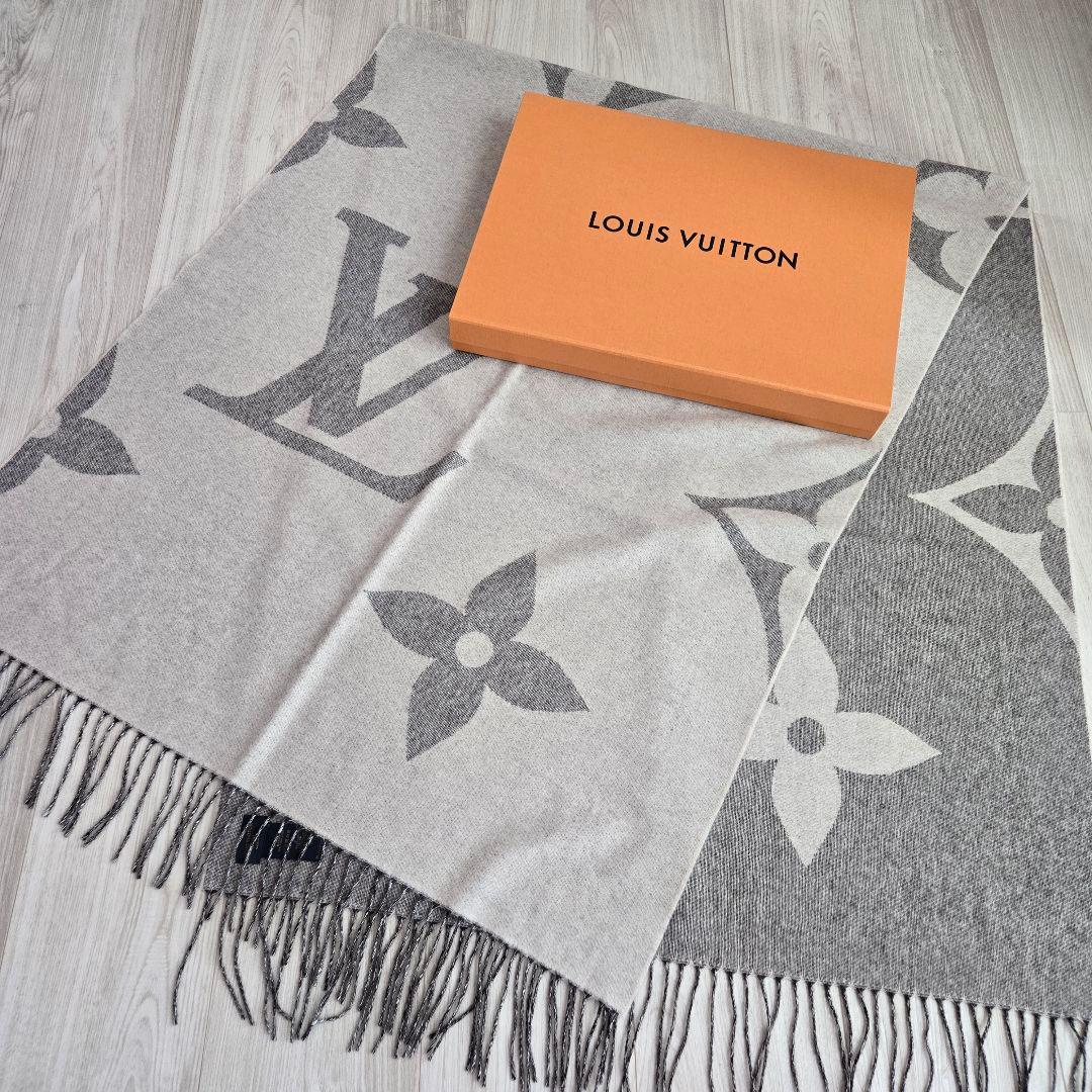 新品同様✨ルイ・ヴィトン マフラー モノグラム ジャイアント カシミア 現行品