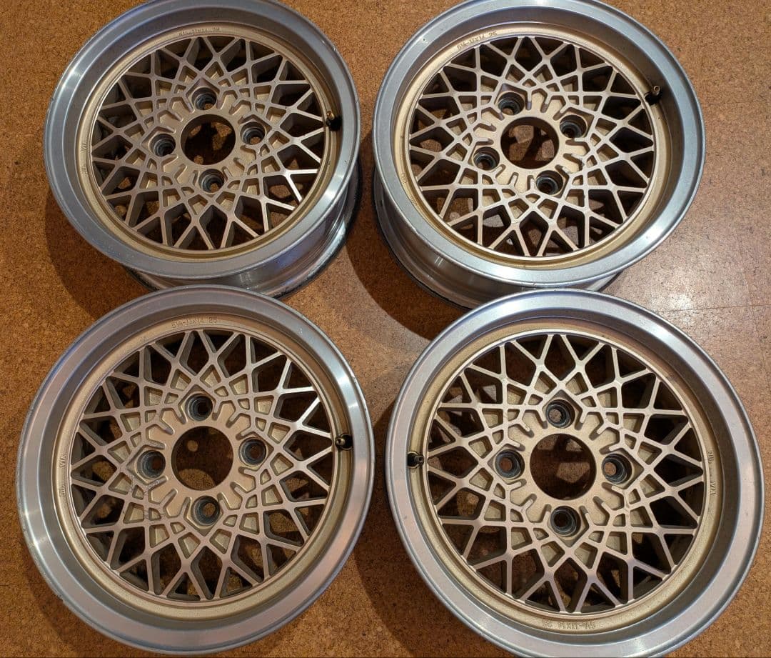 14インチ メッシュ フルカワ F1 5.5J +25 114.3 AE86