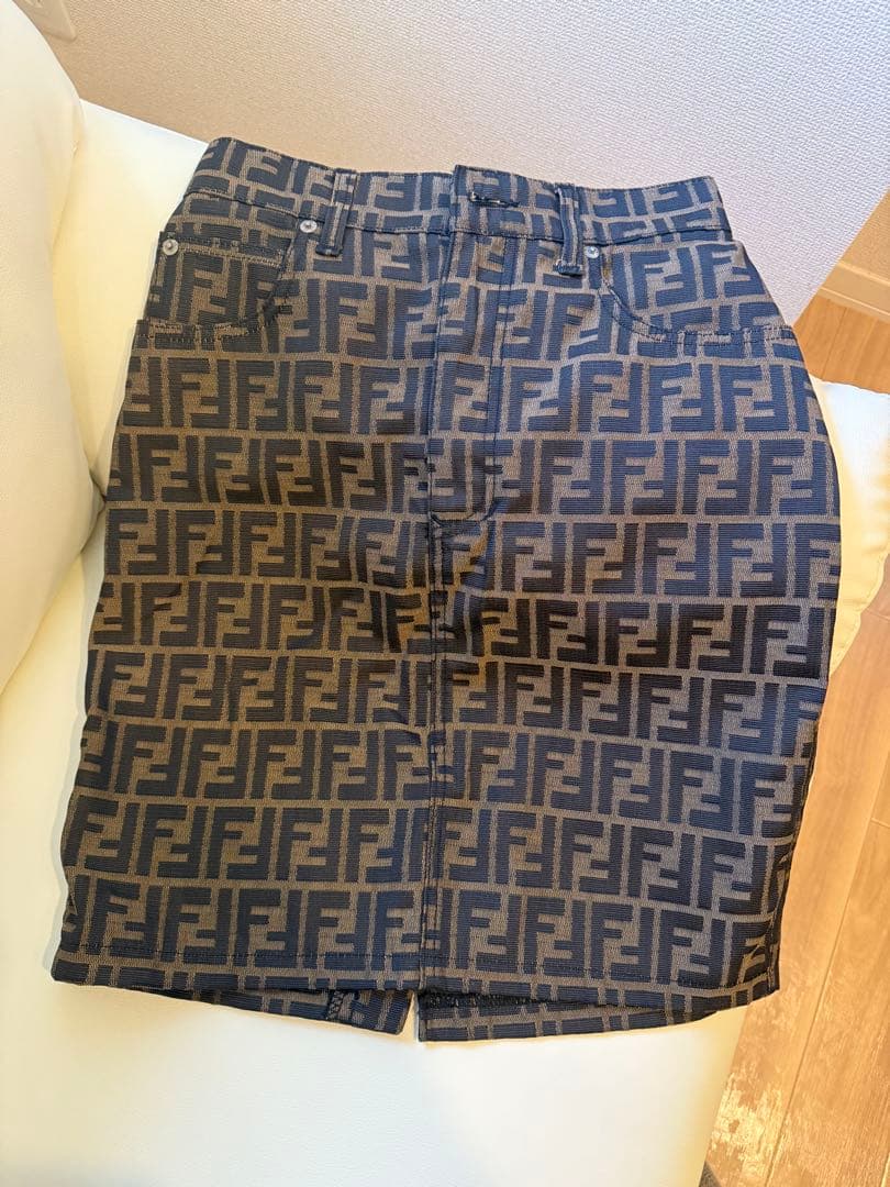 【正規品】FENDI♡タイトスカート24時間以内に発送