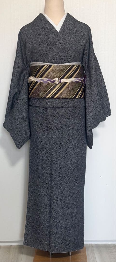 美品　拘りの南天模様　江戸小紋