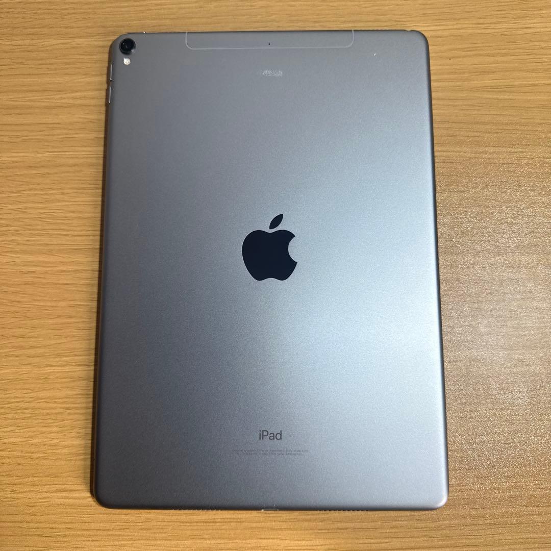 【完動品】iPad Pro 10.5インチ SIMフリー
