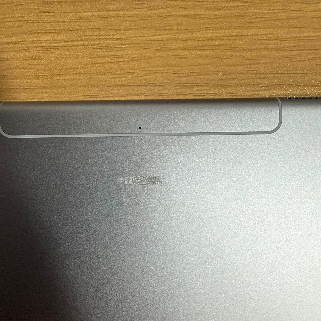 【完動品】iPad Pro 10.5インチ SIMフリー