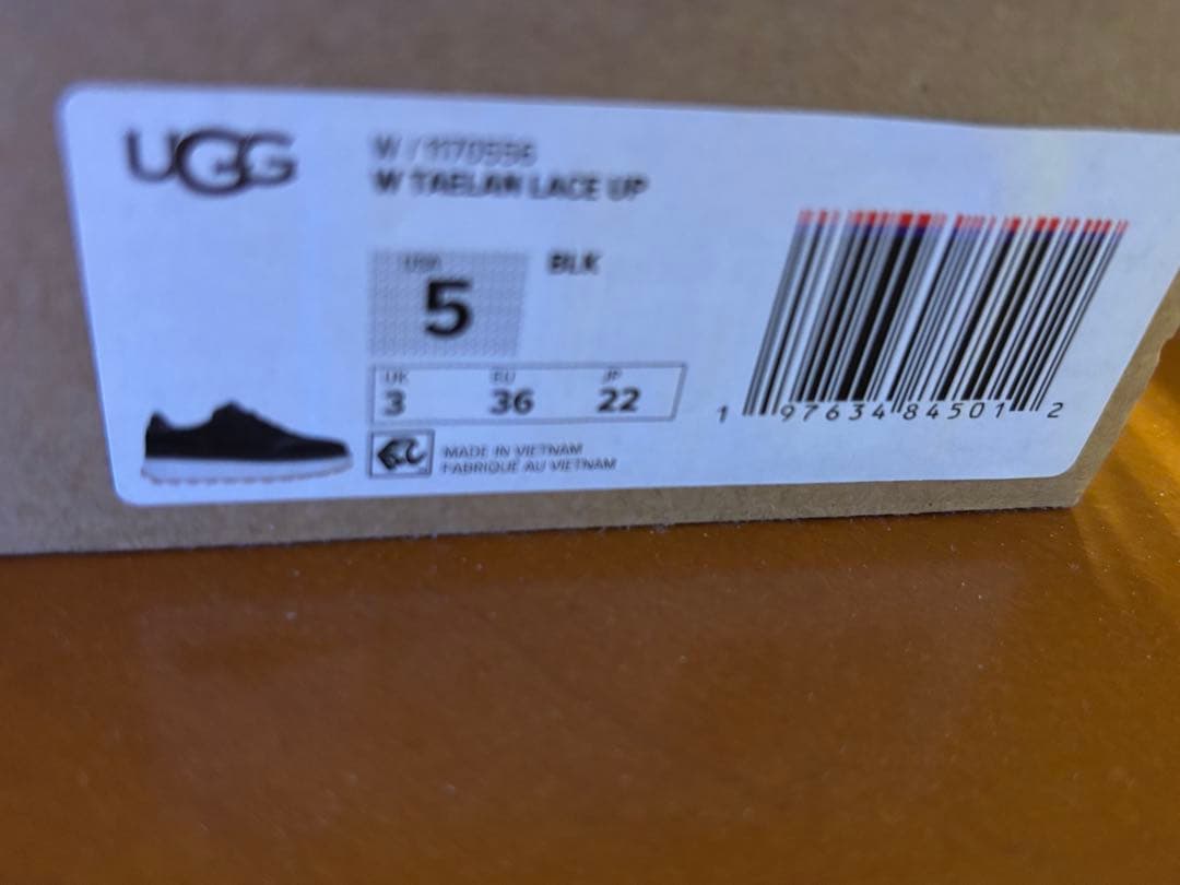 値下げ★UGG Taelan Lace Up 厚底スニーカー★新品★