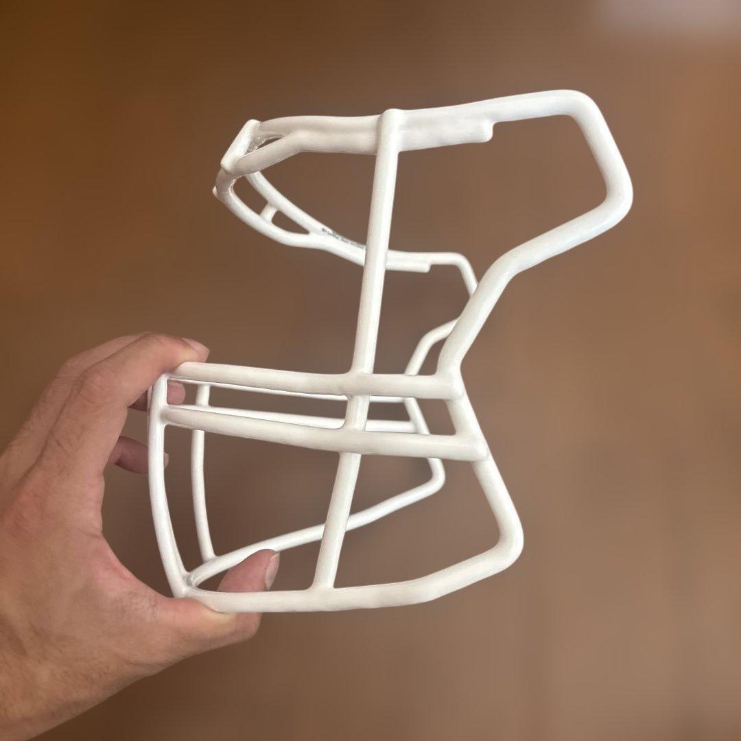 さ*）様 アメリカンフットボール フェイスガード ホワイト