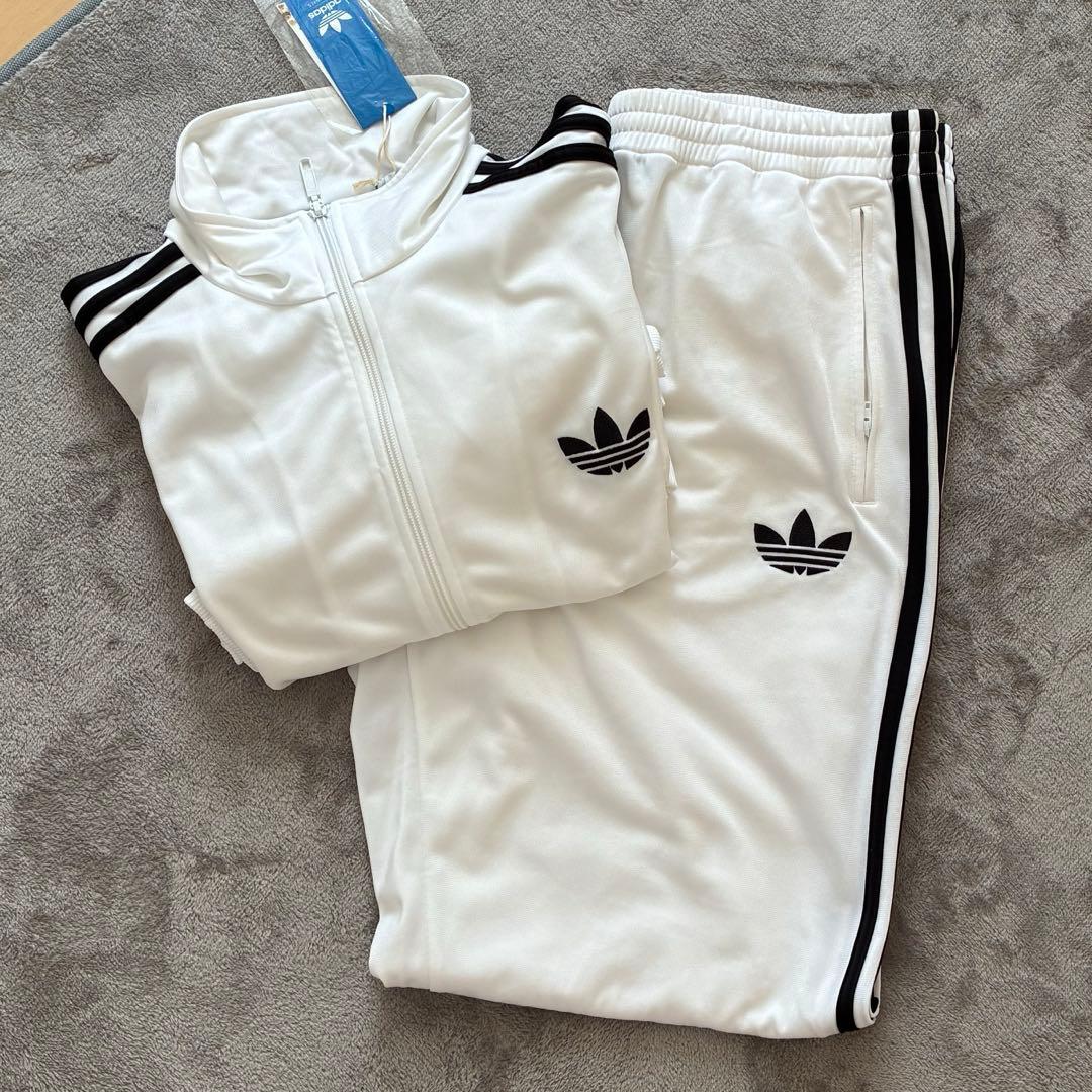adidas original トラックジャケット セットアップ