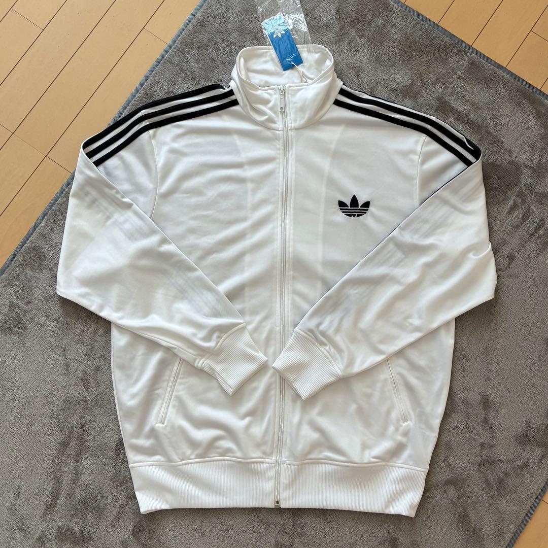 adidas original トラックジャケット セットアップ