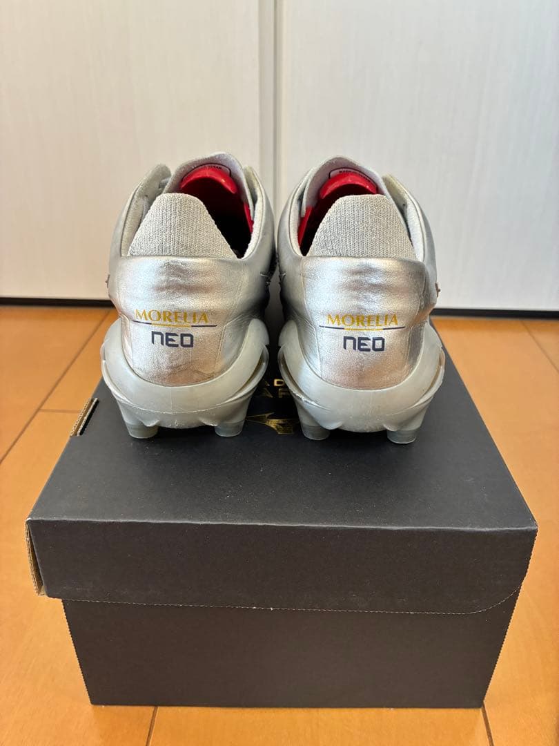 ミズノ モレリア ネオ4 サッカースパイク 25cm