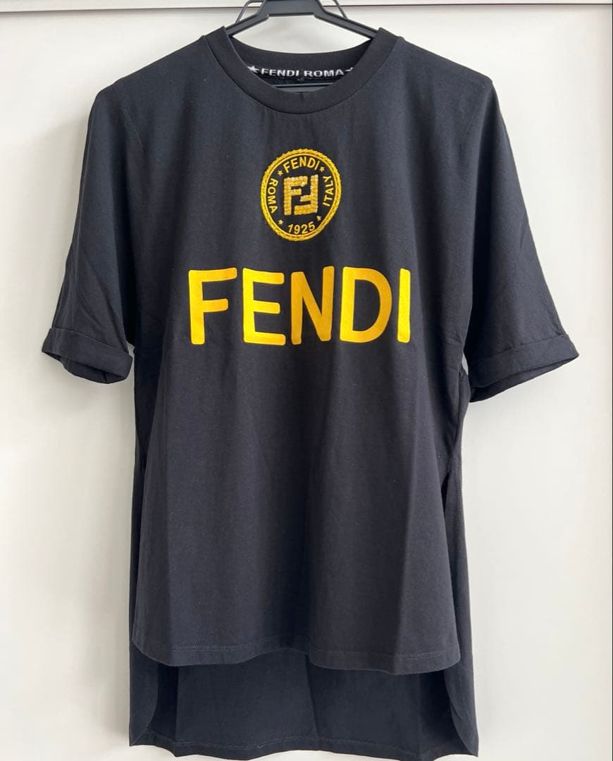 Fendi ロゴ Tシャツ 黒 半袖 レディース レア 良品 人気