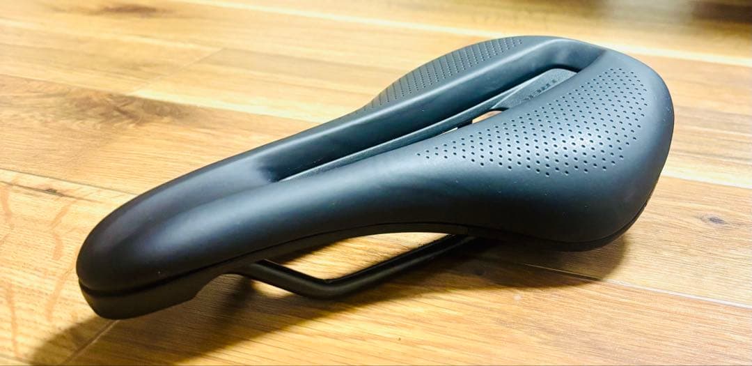 パーツ TREK Verse Short Comp saddle