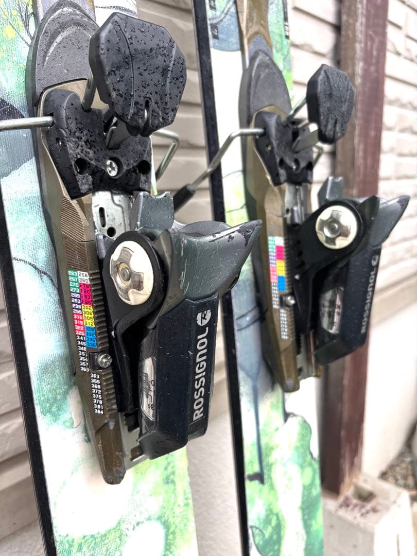 ロシニョール　Super7 188cm パウダースキー　さすがフランス！芸術的