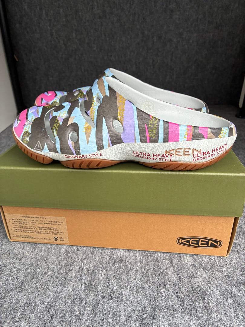 ほ*い様 KEEN YOGUI ARTSFULL サンダル US 9