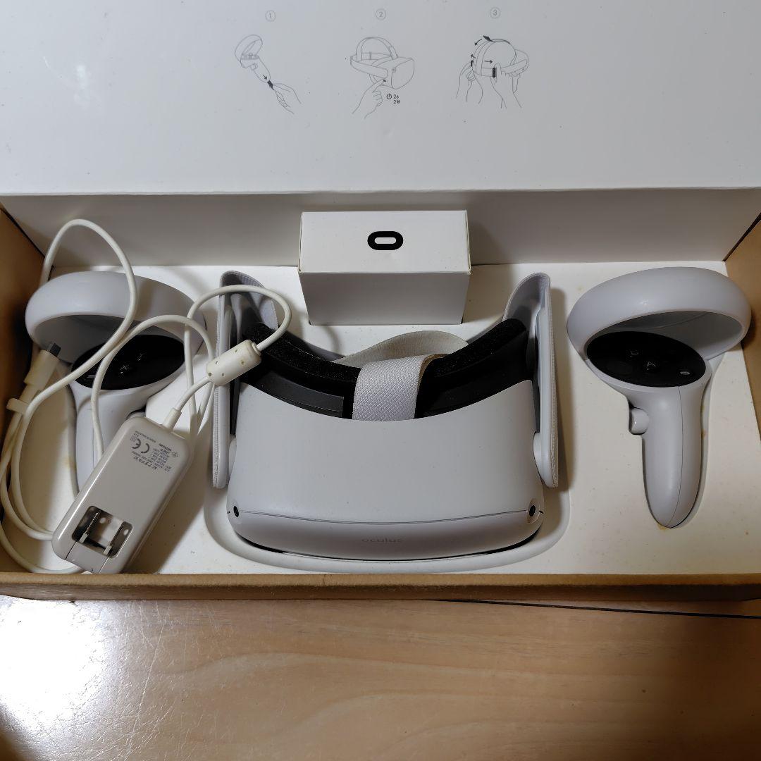  Quest 2 ヘッドセットとコントローラー