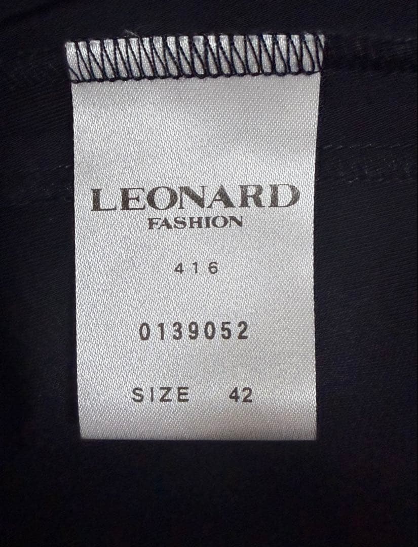 近年　極美品　レオナール　チュニック