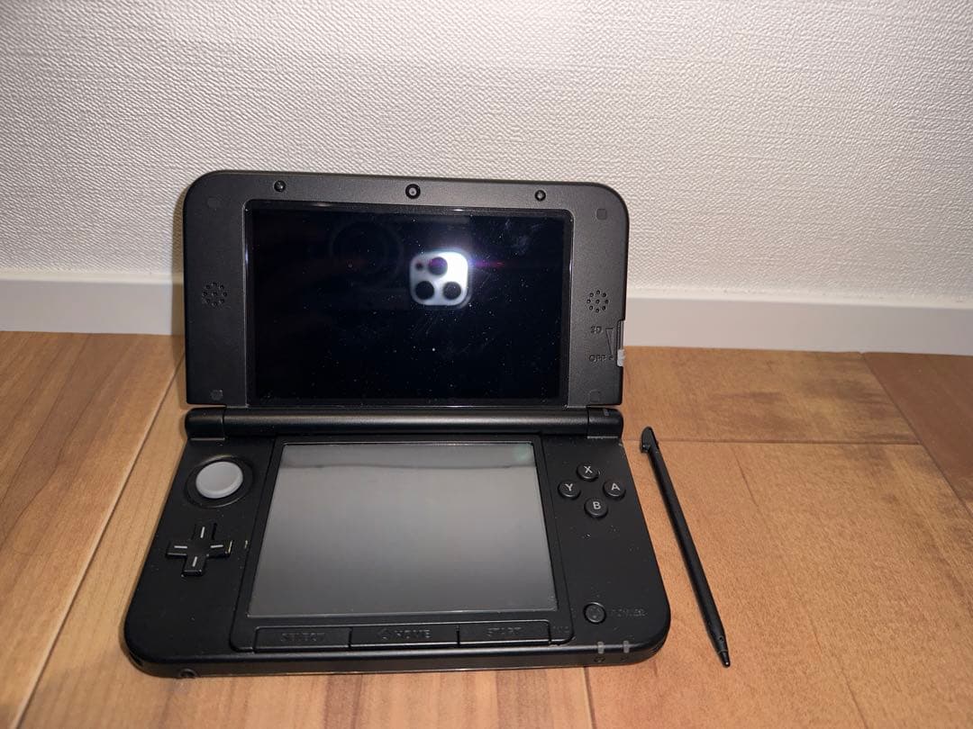 【中古品】Nintendo 3DS LL