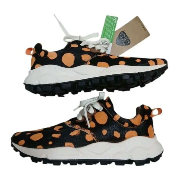 【新品未使用】Flower MOUNTAIN ダルメシアン柄 スニーカー　ドット