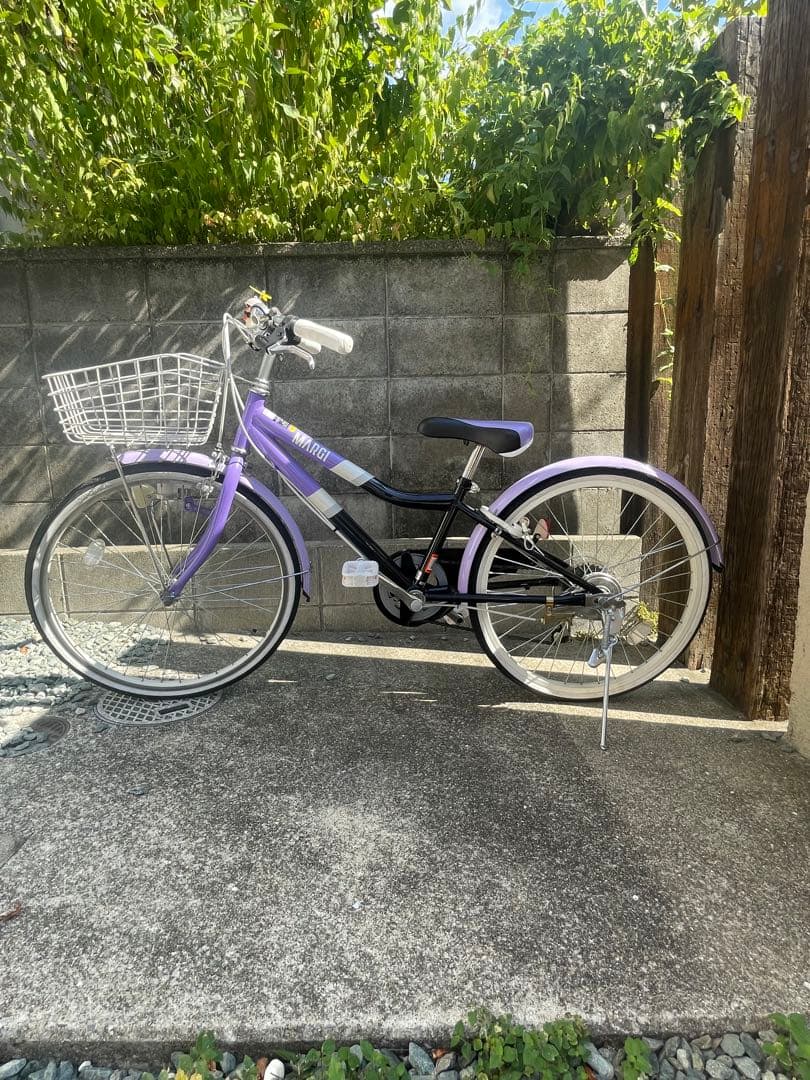 女の子　Margi 子供用自転車　22インチ　ラメパープル