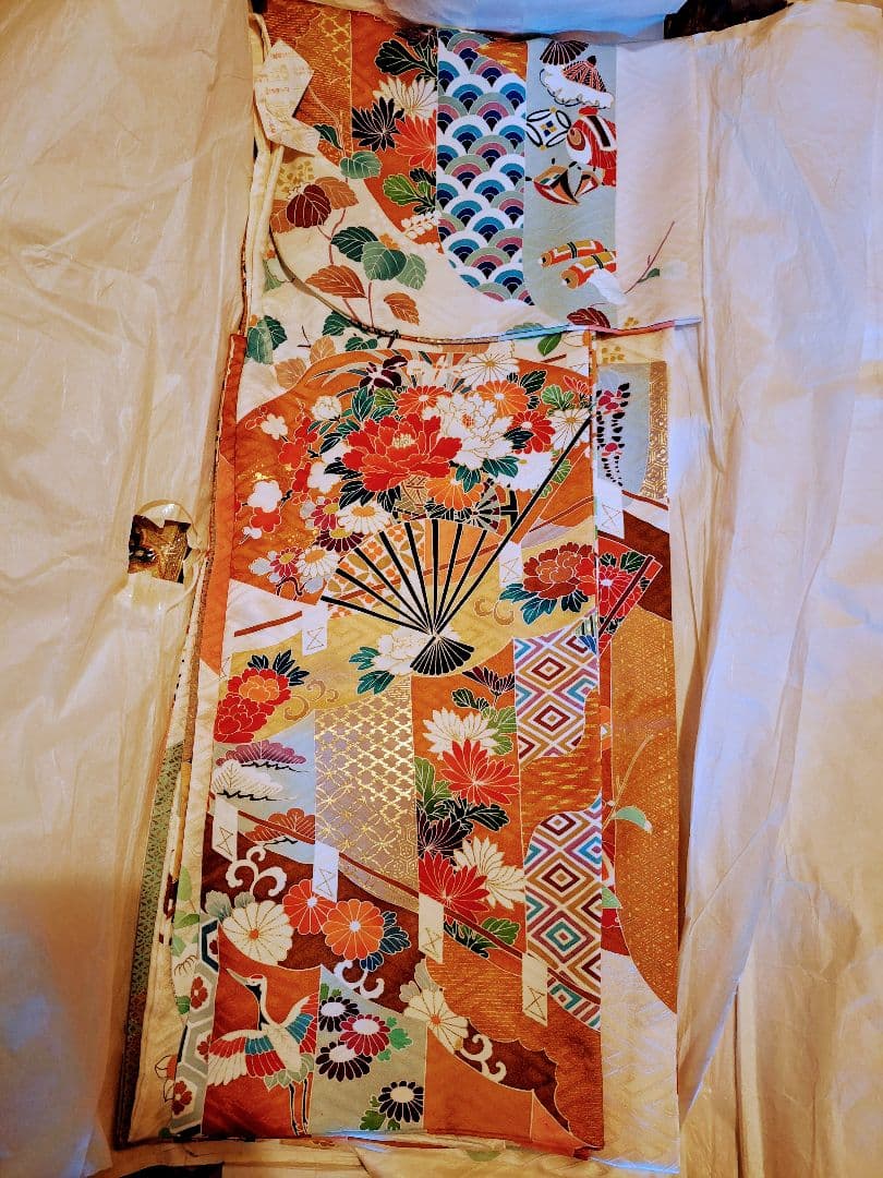 ふ*り様 オレンジ系 花柄 扇子デザイン 振袖