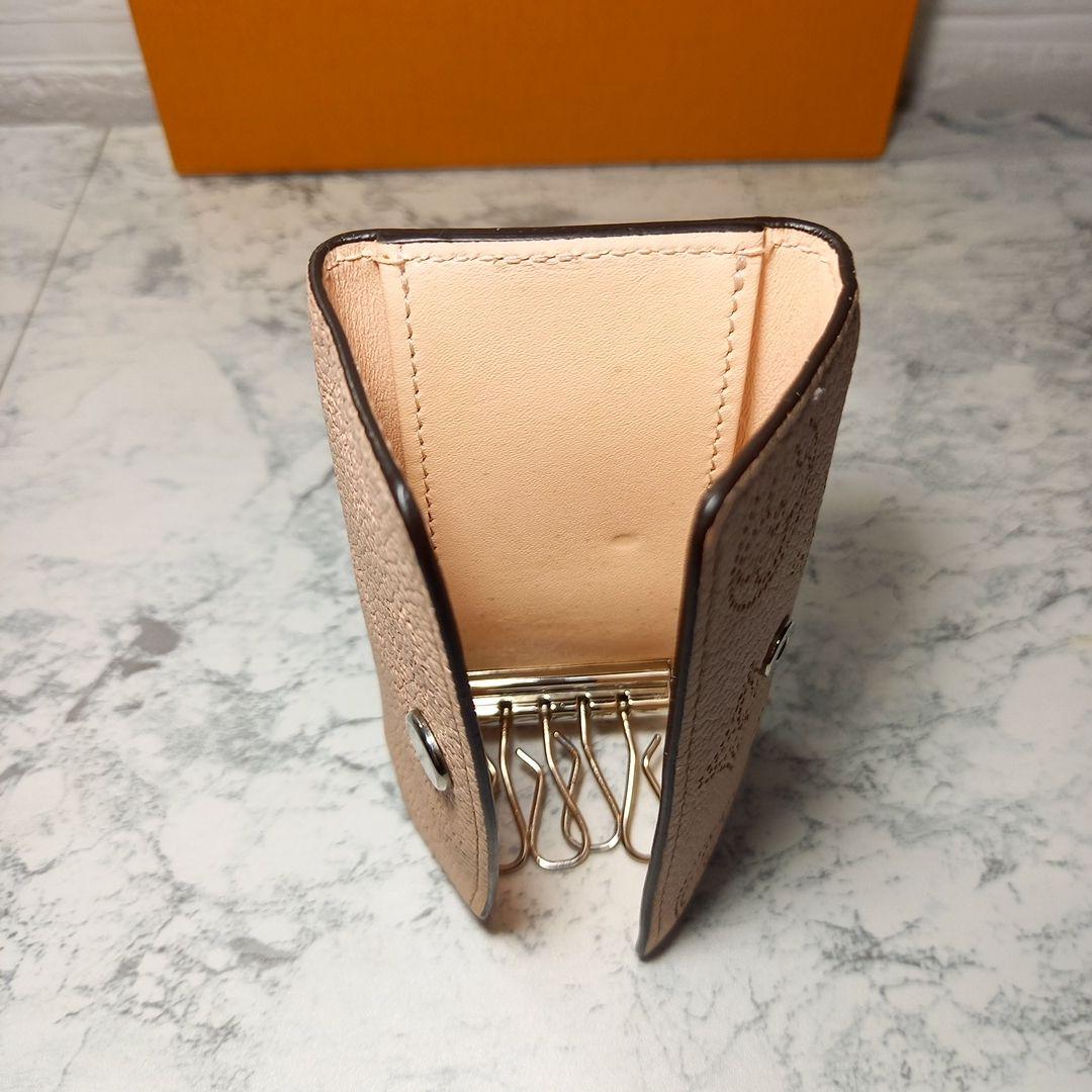 LOUIS VUITTON　マヒナ　ミュルティクレ4　レザーキーケース　ICタグ