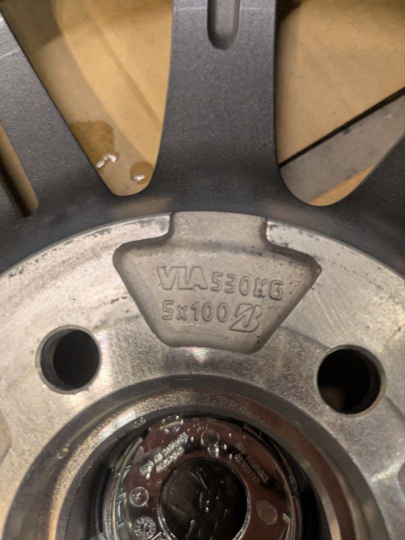 16インチ アルミ 4本セット バルミナ ナット付