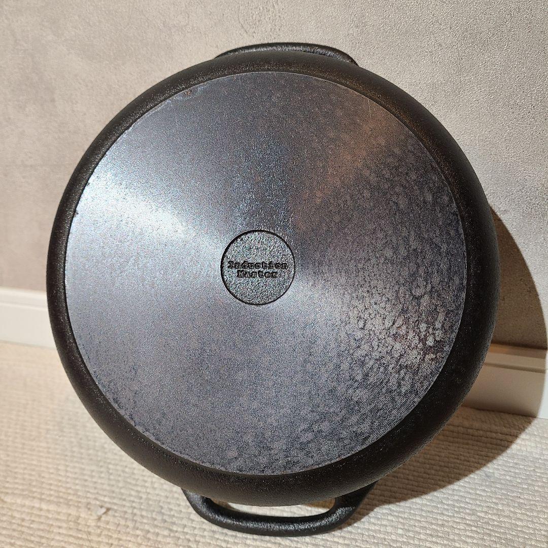 Skeppshult　スケップシュルト　キャセロールラウンドダッチオーブン　24