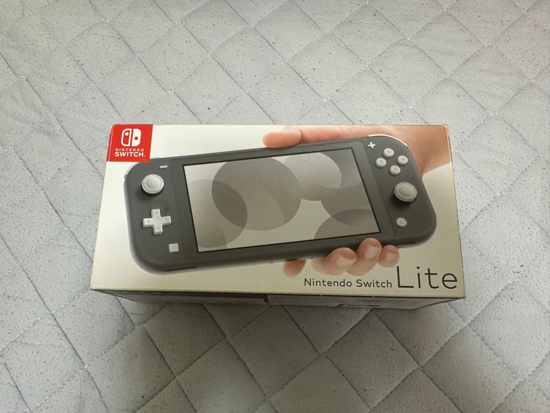 Nintendo Switch Lite 本体　フィルムとケース2種付き