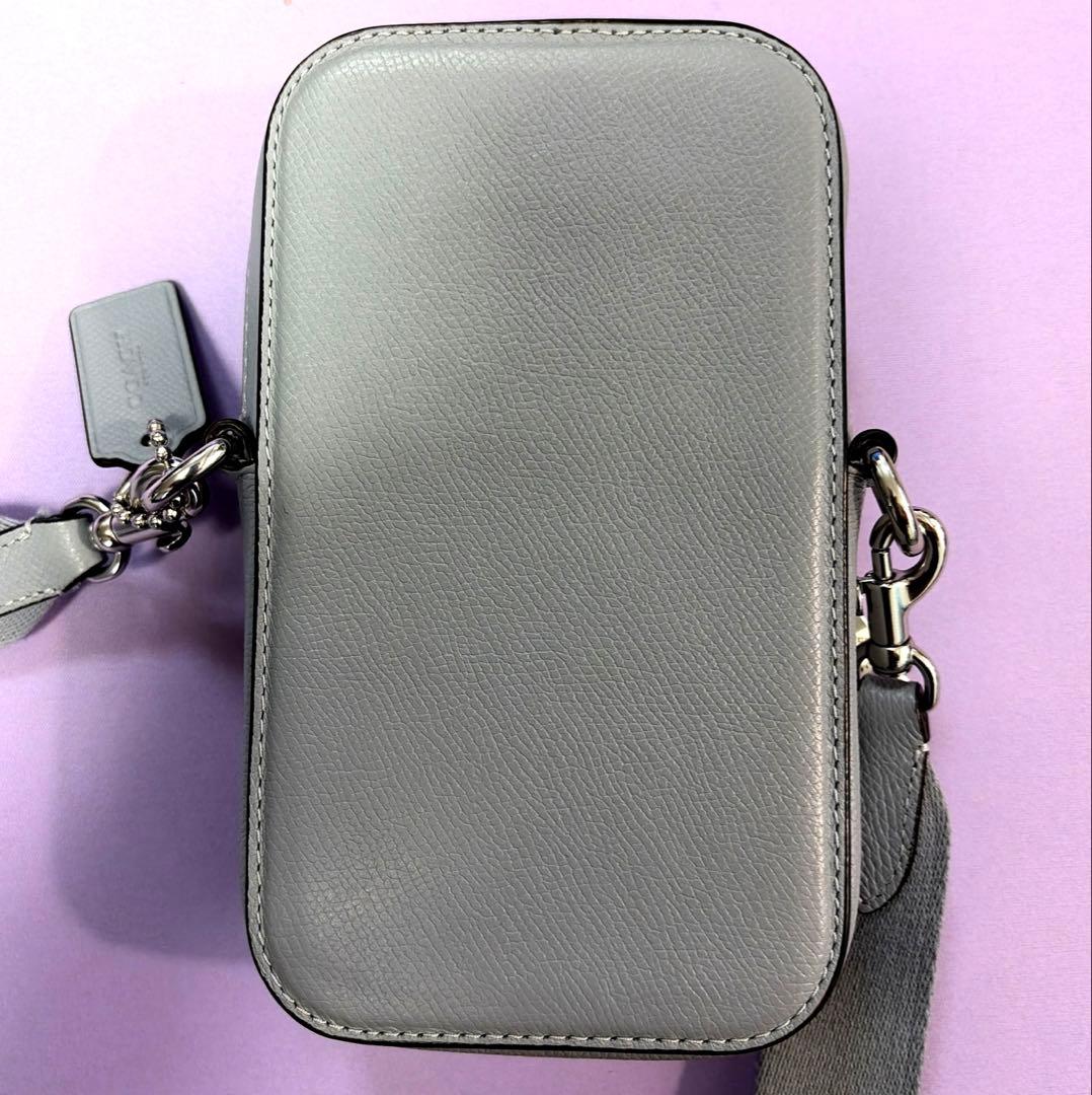 ちあきちゃん化COACH フォーン クロスボディグレーブルー