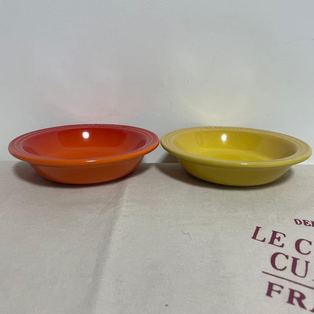 《新品》LE CREUSET ラウンドディッシュ 2個セセット ①