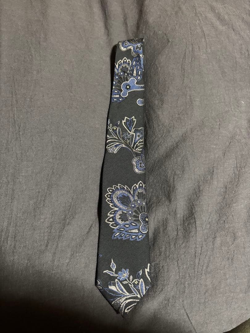 【未使用極美品】23awマーガレットハウエル 刺繍ネクタイ