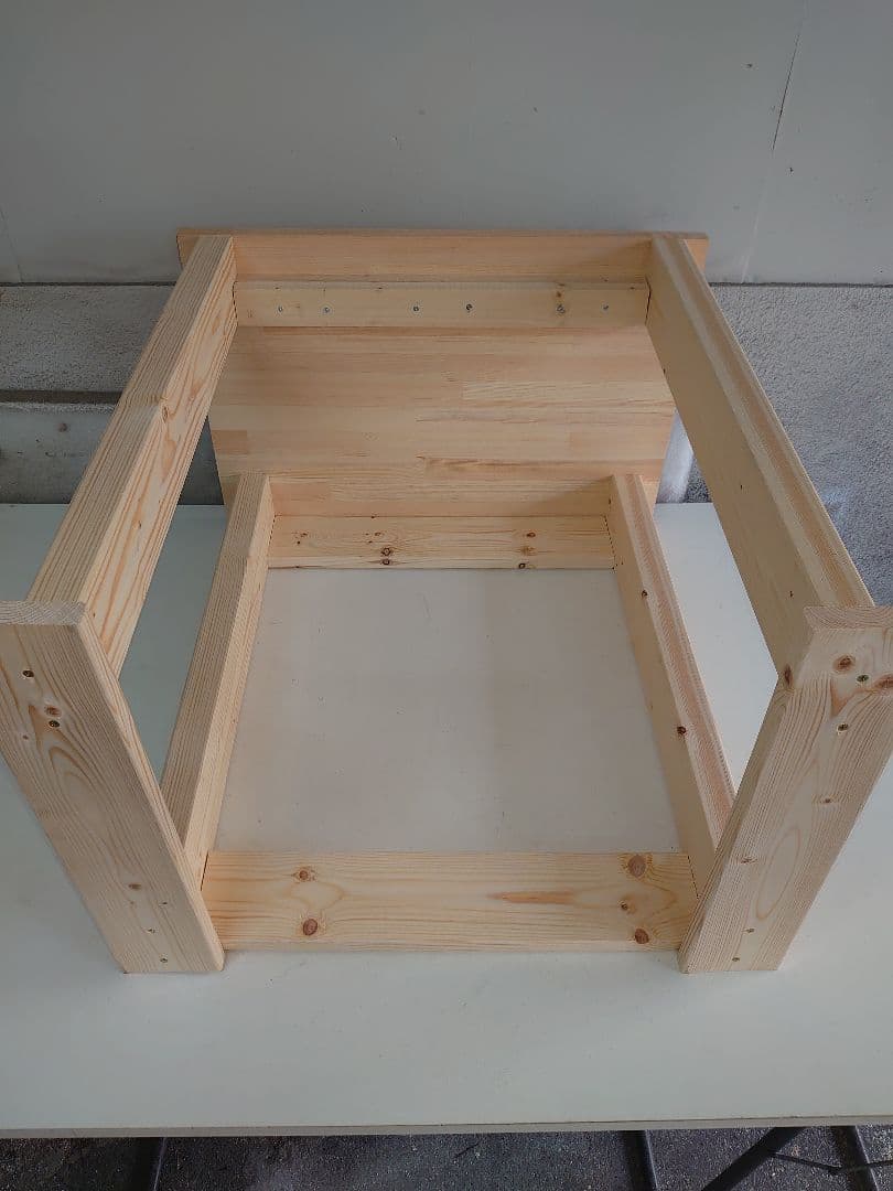 【完全オーダー仕様】新品のパイン集成材を使用したパチンコ実機1台を置く台②