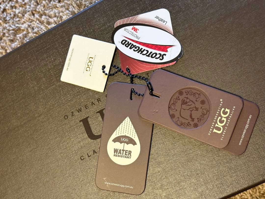 UGG スウェード・ムートン　スリッパ