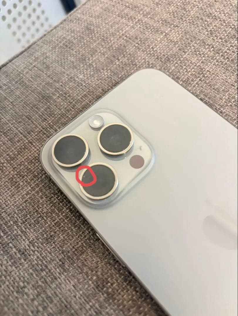 iPhone 15 pro max 256GB SIMフリー　望遠レンズ傷あり