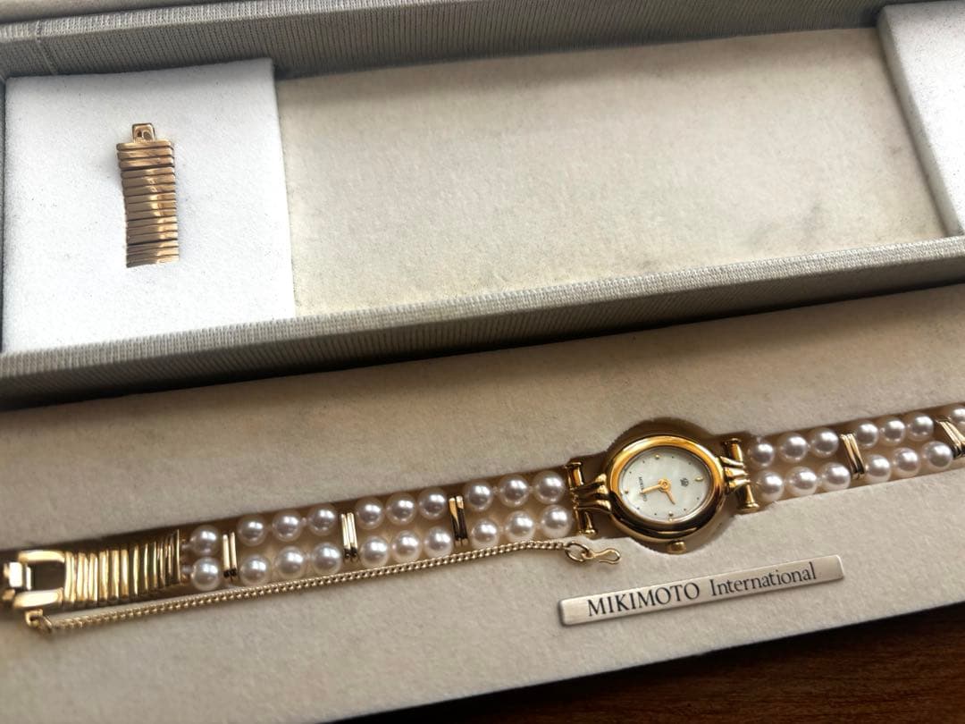 MIKIMOTO ミキモトJAL オーバルブレスレットウォッチ　電池交換済