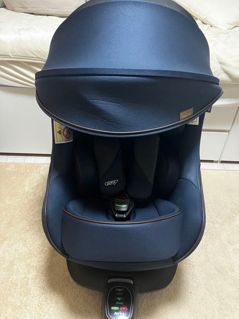 ✨アップリカ✨ 回転式チャイルドシート クルリラビッテエックス ネイビー