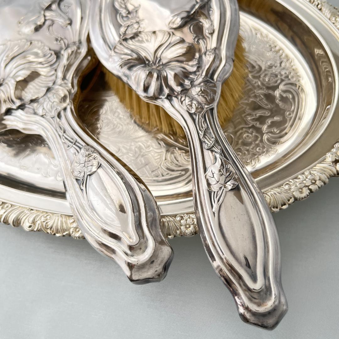 【Wallace】アール・ヌーボーのミラー/ ブラシ【シルバープレート】