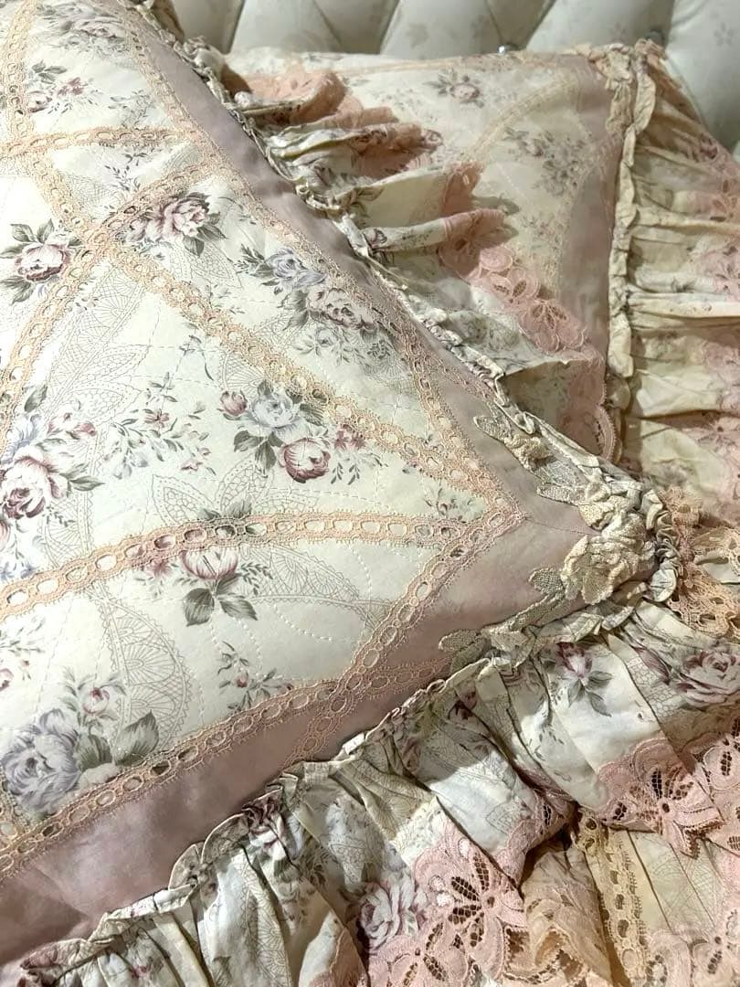 さえらアキアカネ大きな花柄レースクッションカバー座布団カバー２点【希少品】