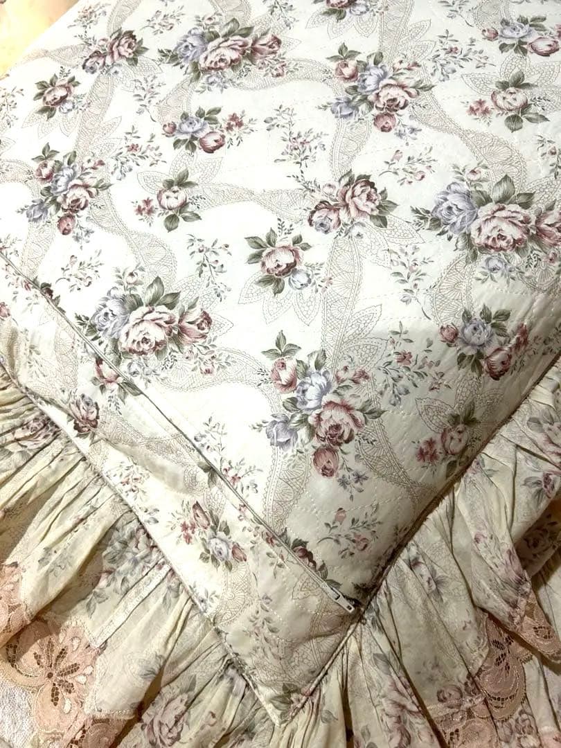 さえらアキアカネ大きな花柄レースクッションカバー座布団カバー２点【希少品】