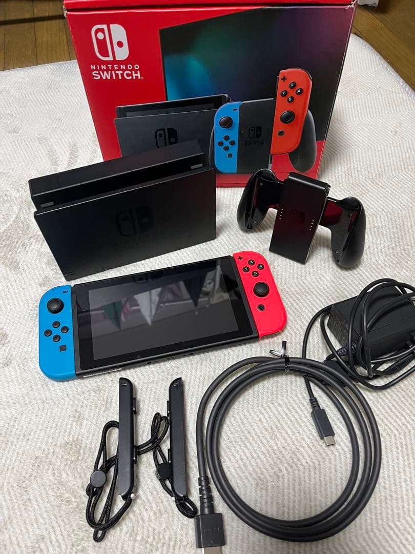 Nintendo Switch 本体 青/赤 付属品付き